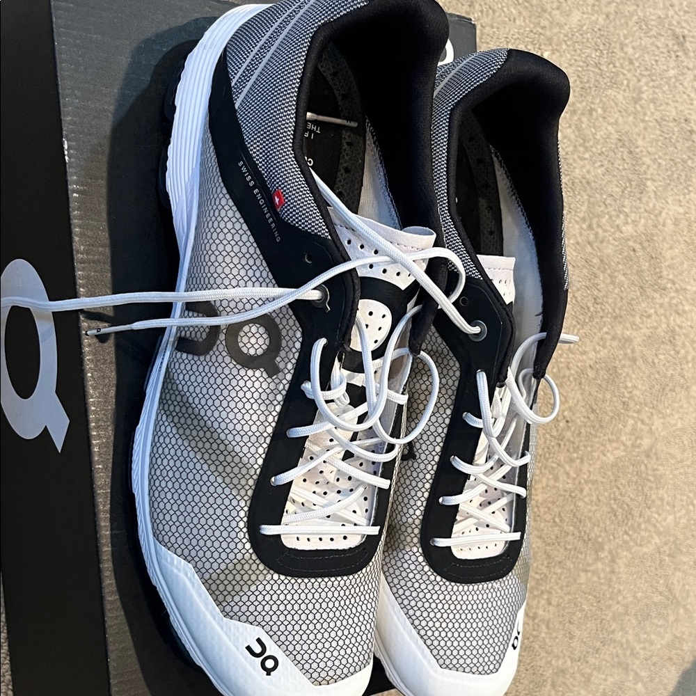 ON Men's Stylish Black and White Sneakers